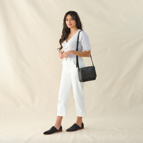 ethical sustainable crossbody bag. in black